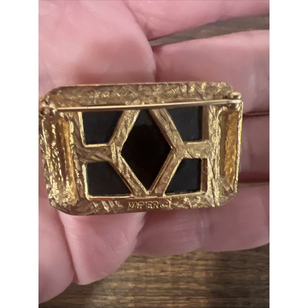 Signed Napier Gold Tone Brooch Pin Faux Black Onyx Art Deco Estate Classic - Picture 5 of 5
